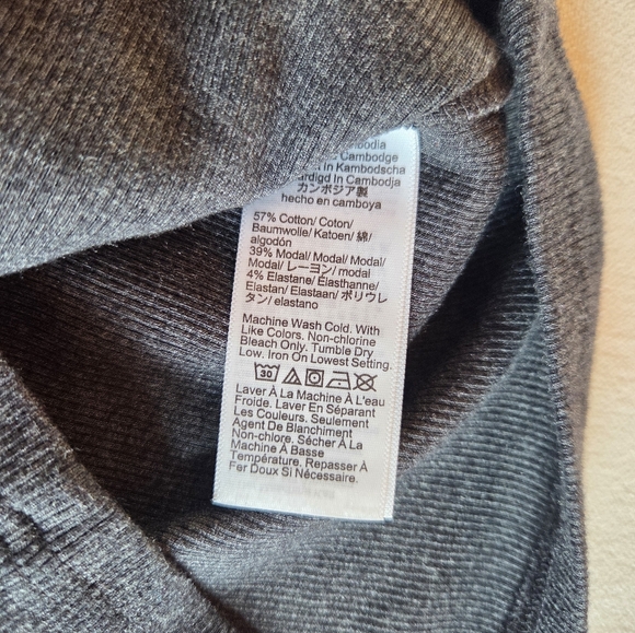 J. Crew Women's Perfect Rib Long Sleeve Charcoal T-shirt Size Medium - Picture 4 of 4